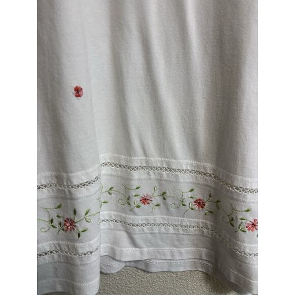 Karen Scott Women’s Plus Size 2X White Short Sleeve Floral Embroidered Top Shirt - Picture 3 of 7